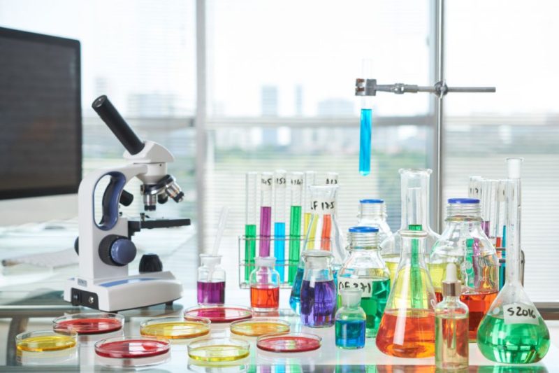 modern-laboratory-interior-3